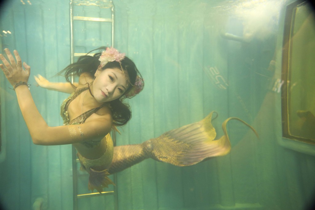 Joyce Ng in the famous ADEX Mermaid tank